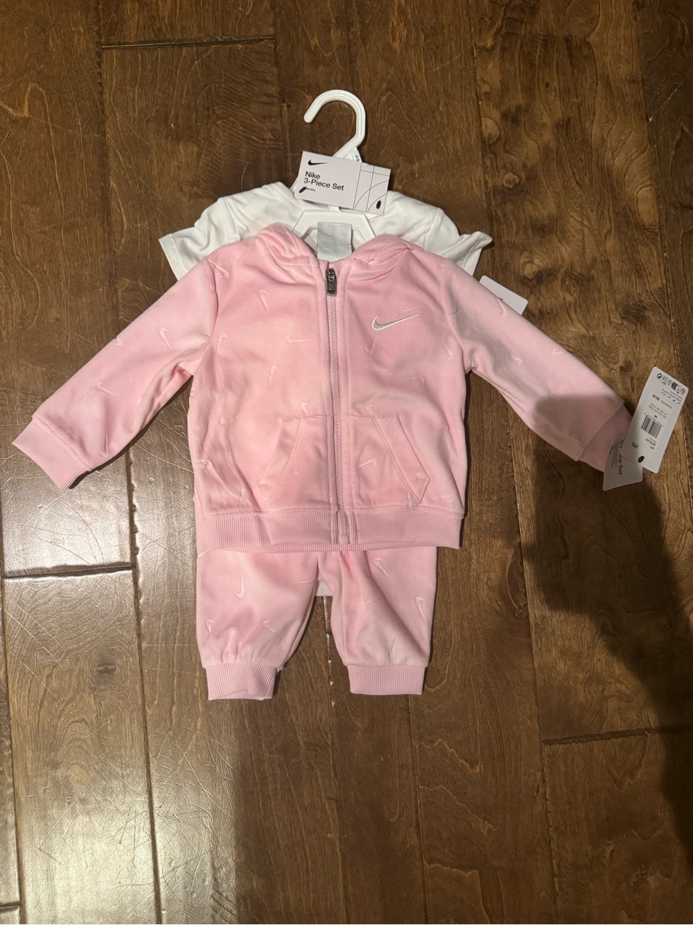 NWT Nike Baby Girl 3-Piece Pink Swoosh Tracksuit Set 9M